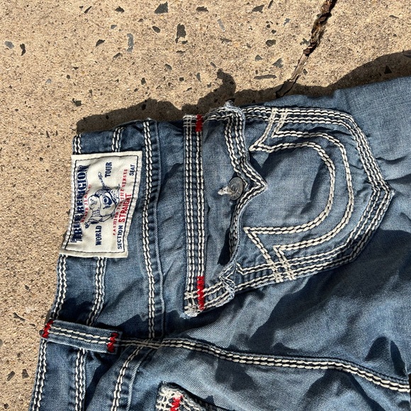 Men's True Religion Jeans in great condition white stitching